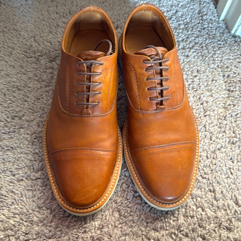 Frye 8D Oxfords, Brown Leather. Rubber sole. Barely Used, almost new condition.